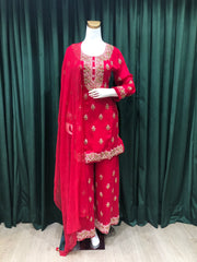 Chinon Suit With Sequins, Cut Dana and Moti